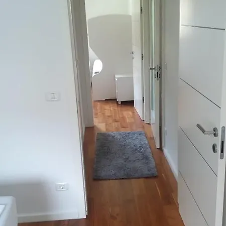 Larita Apartment *